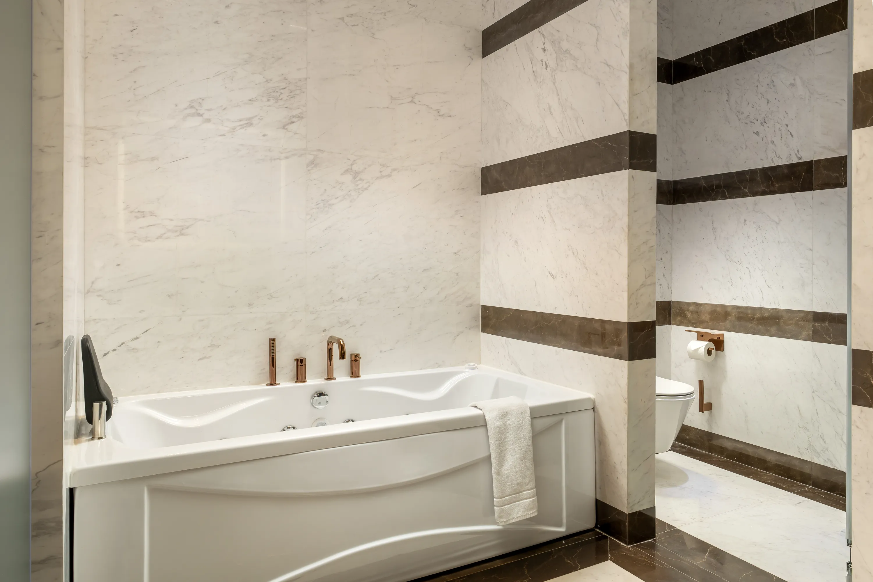 SIGNATURE SUITE (1 BEDROOM)18