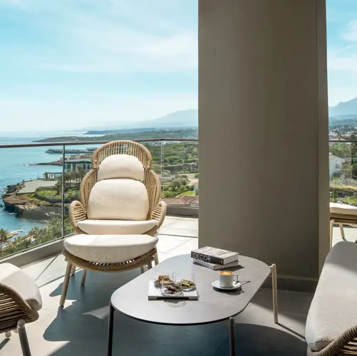 SIGNATURE SUITE (2 BEDROOM)18