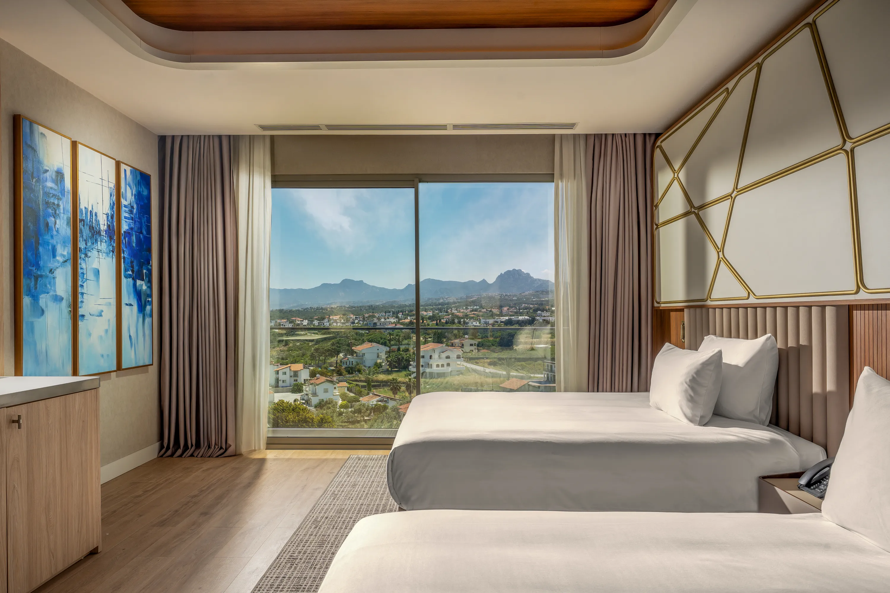 SIGNATURE SUITE (2 BEDROOM)15