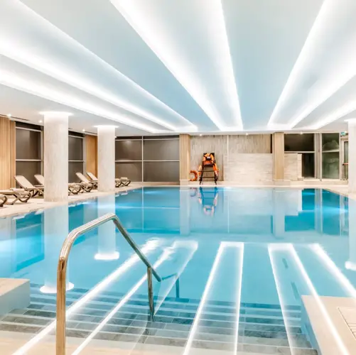 H SPA INDOOR POOL 2