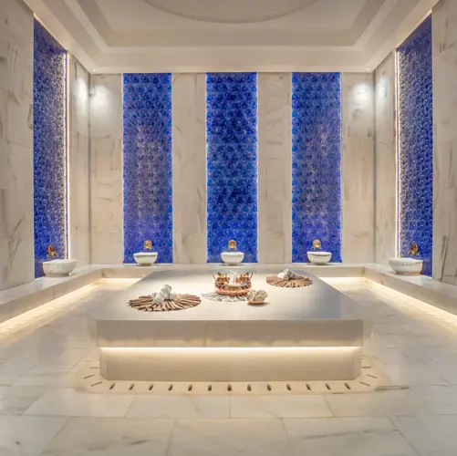 AURA WELLNESS & SPA23