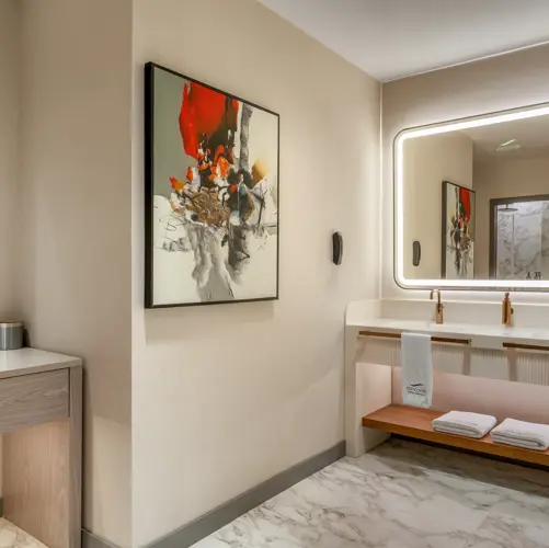 EXECUTIVE SUITE (SEA VIEW)11
