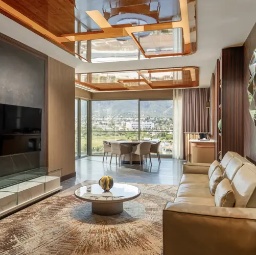 SIGNATURE SUITE (1 BEDROOM)11