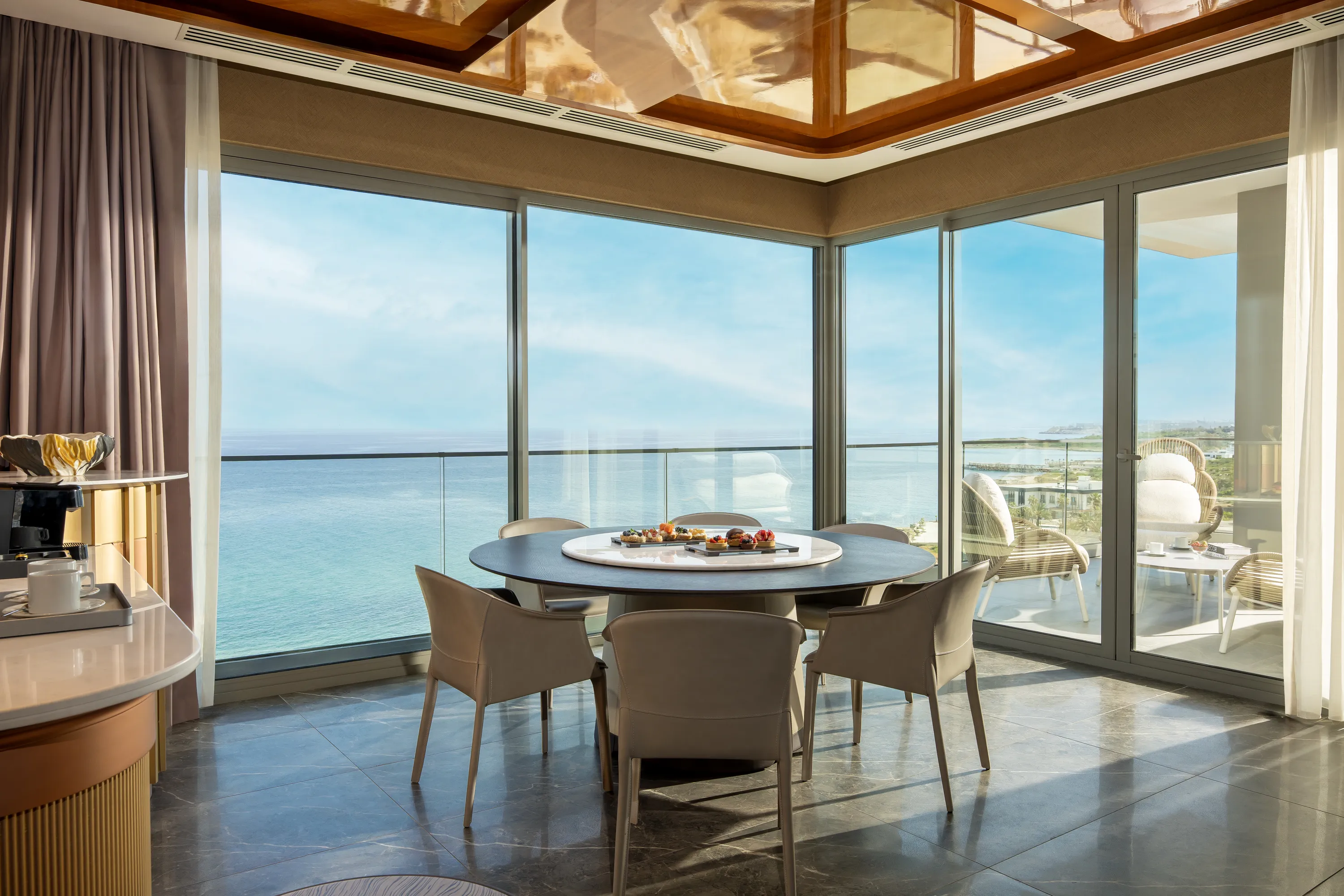 SIGNATURE SUITE (2 BEDROOM)22