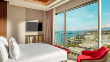 Signature Suite