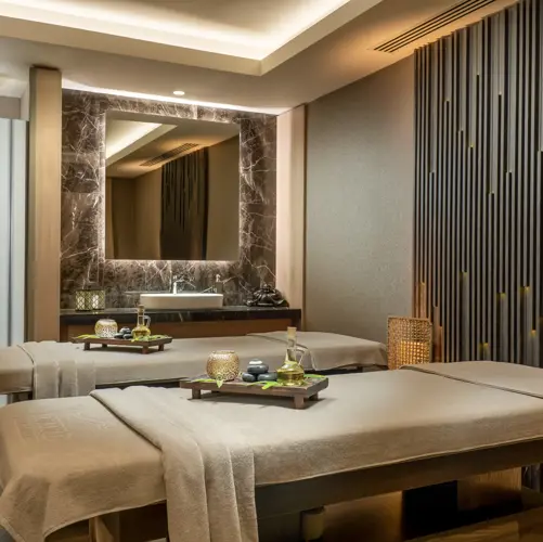 AURA WELLNESS & SPA21