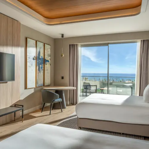 FAMILY SUITE19