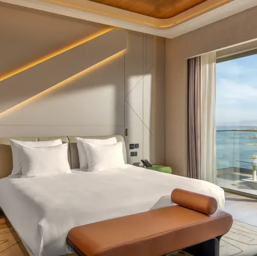 EXECUTIVE SUITE (LAND & SEA VIEW)6