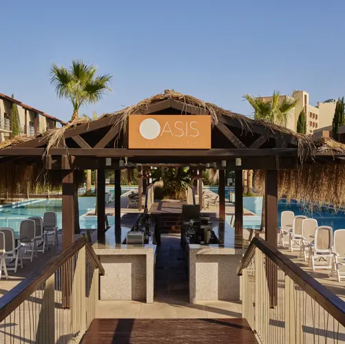 OASIS POOL BAR2