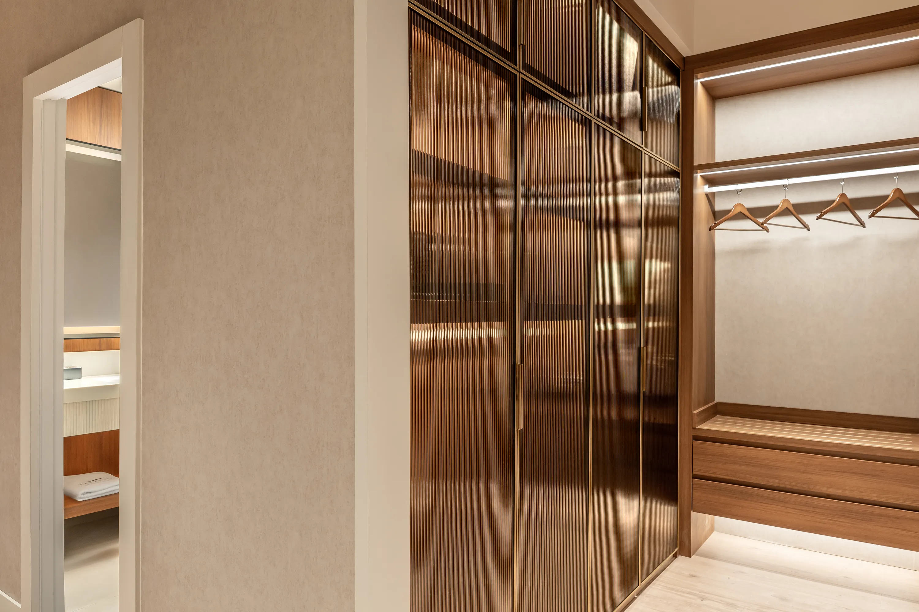 JUNIOR SUITE1