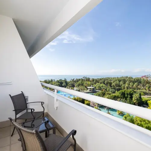 H BALCONY WITH SEA VIEW