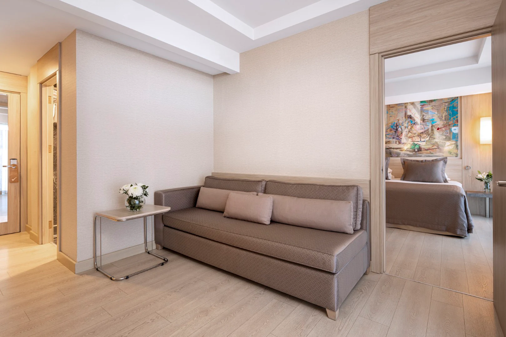 Junior Suite Living Room 2