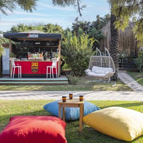 242 Coffee House (Büyük)