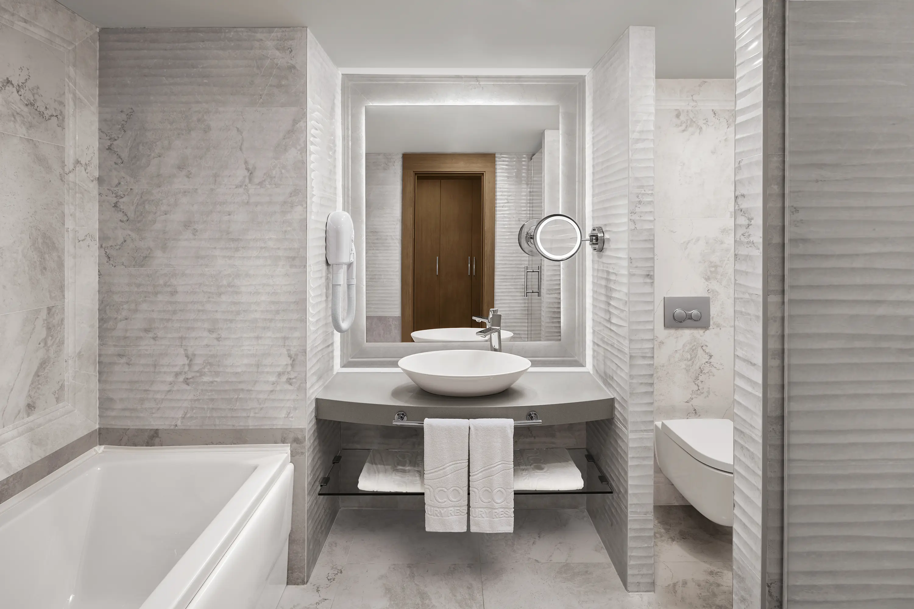 FAMILY LAGOON SUITE8