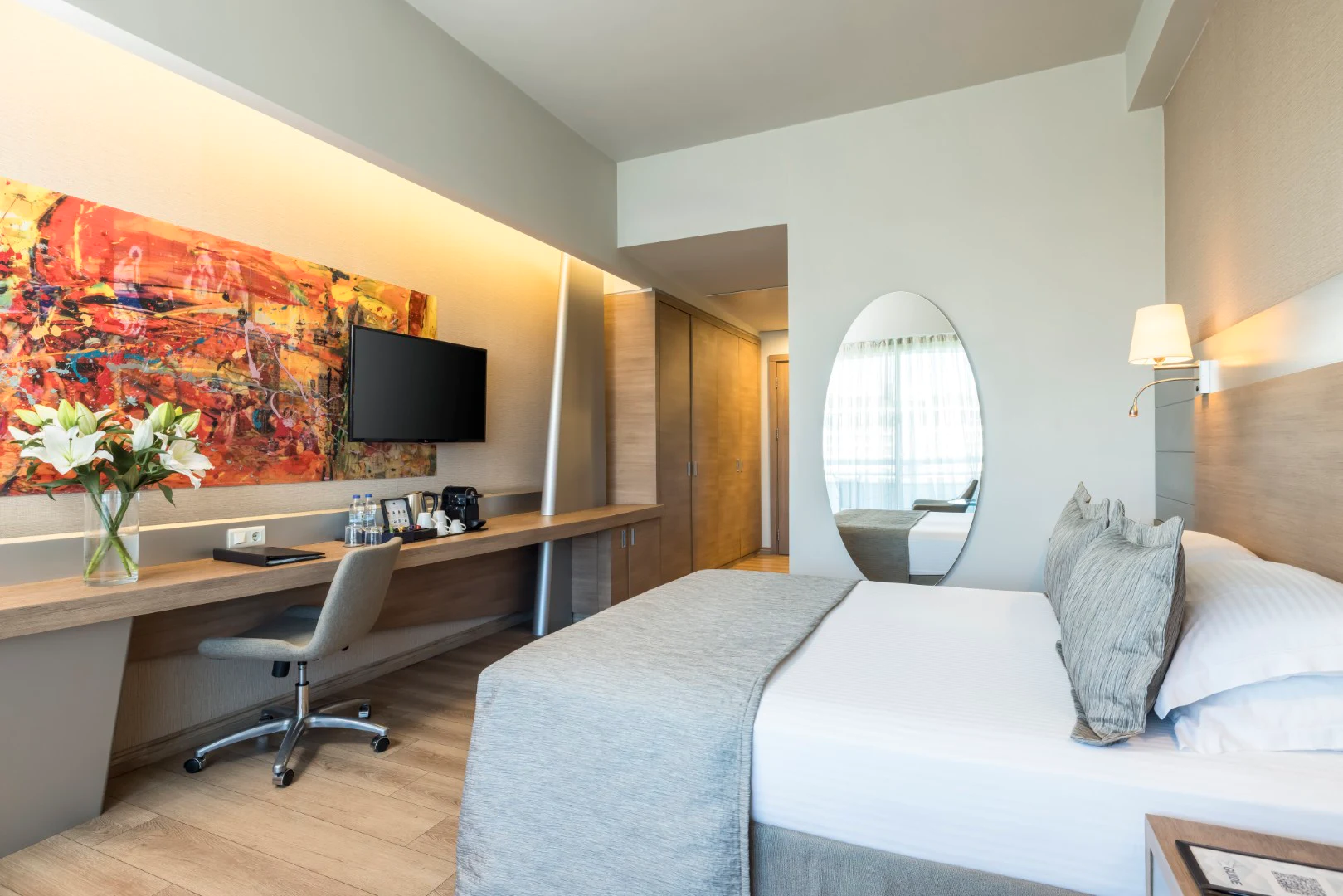 H DELUXE LAND VIEW 2